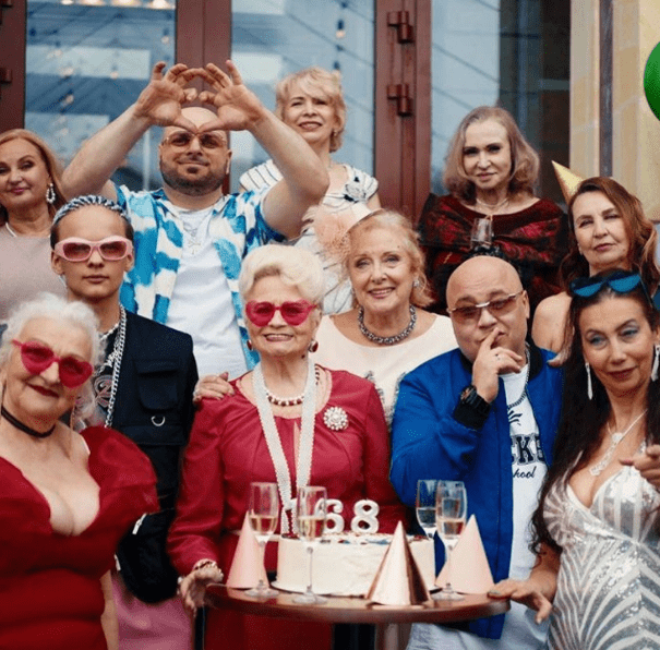 Вечеринка с бабушками и Прохор Шаляпин: Егор Шип, Samoel и Доминик Джокер представили новый клип